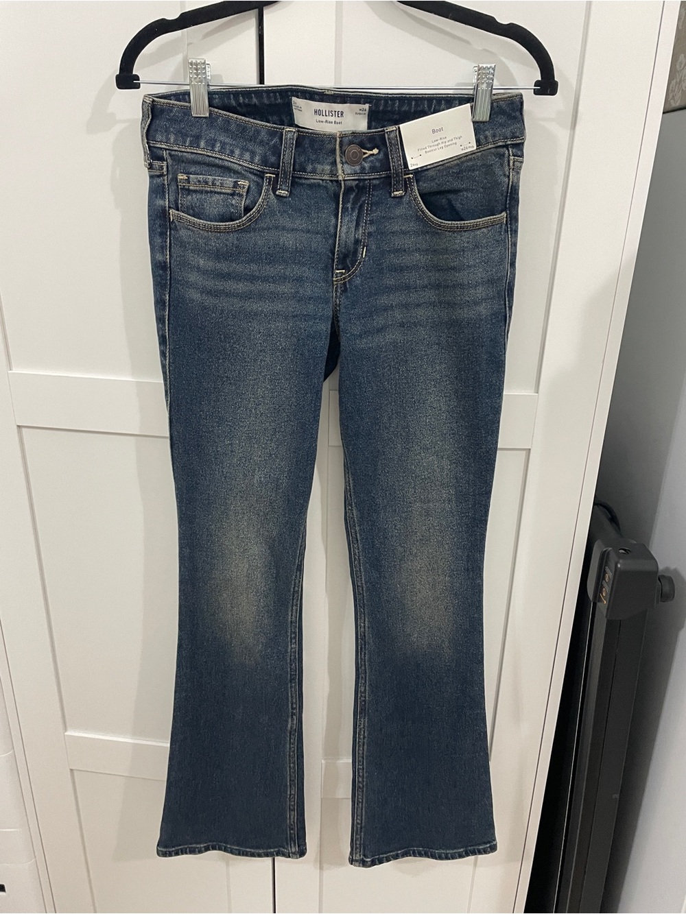 NWT Hollister Women's Blue Low Cut Bootcut Jeans Y2K Style Decorative Pockets